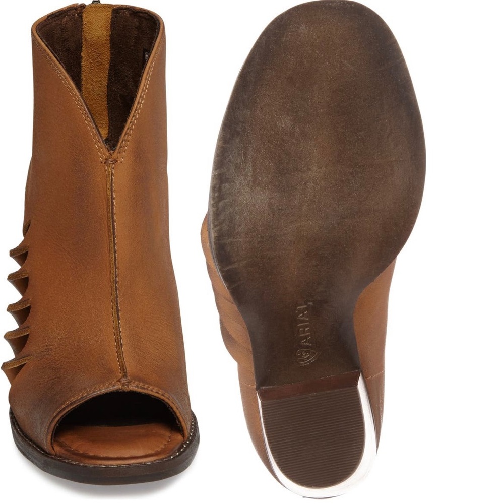 Ariat Lindsley Booties